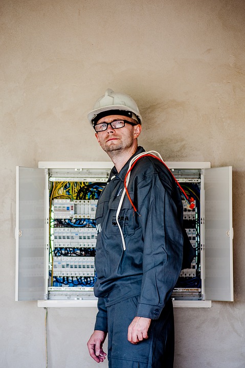 assets/electrician-1080590_960_720.jpg